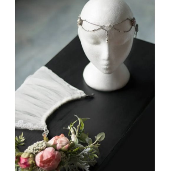 Custom Made Stunning Cathedral Veil (3Pc Veil & Garter Set) w/Flowers & Crystals - Picture 5 of 6